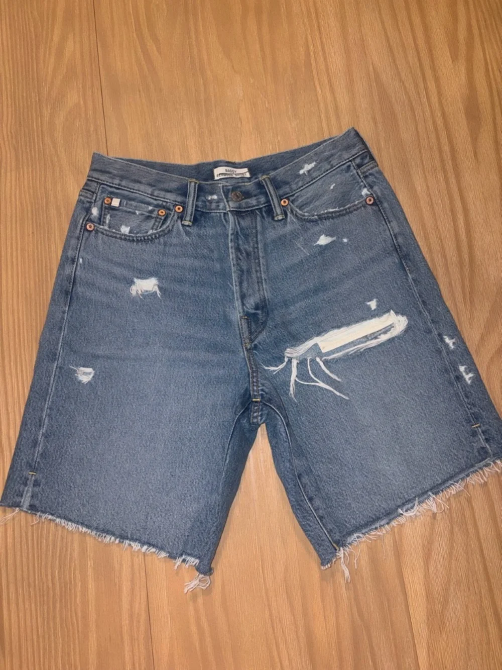 American Eagle Baggy Bermuda Denim Shorts Distressed Size 27